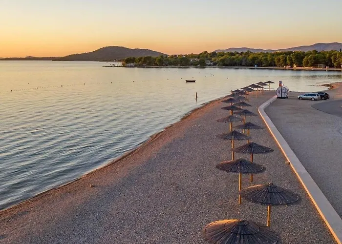 Petrovic Apartament Pirovac