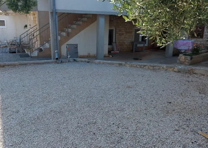 Petrovic Apartament Pirovac